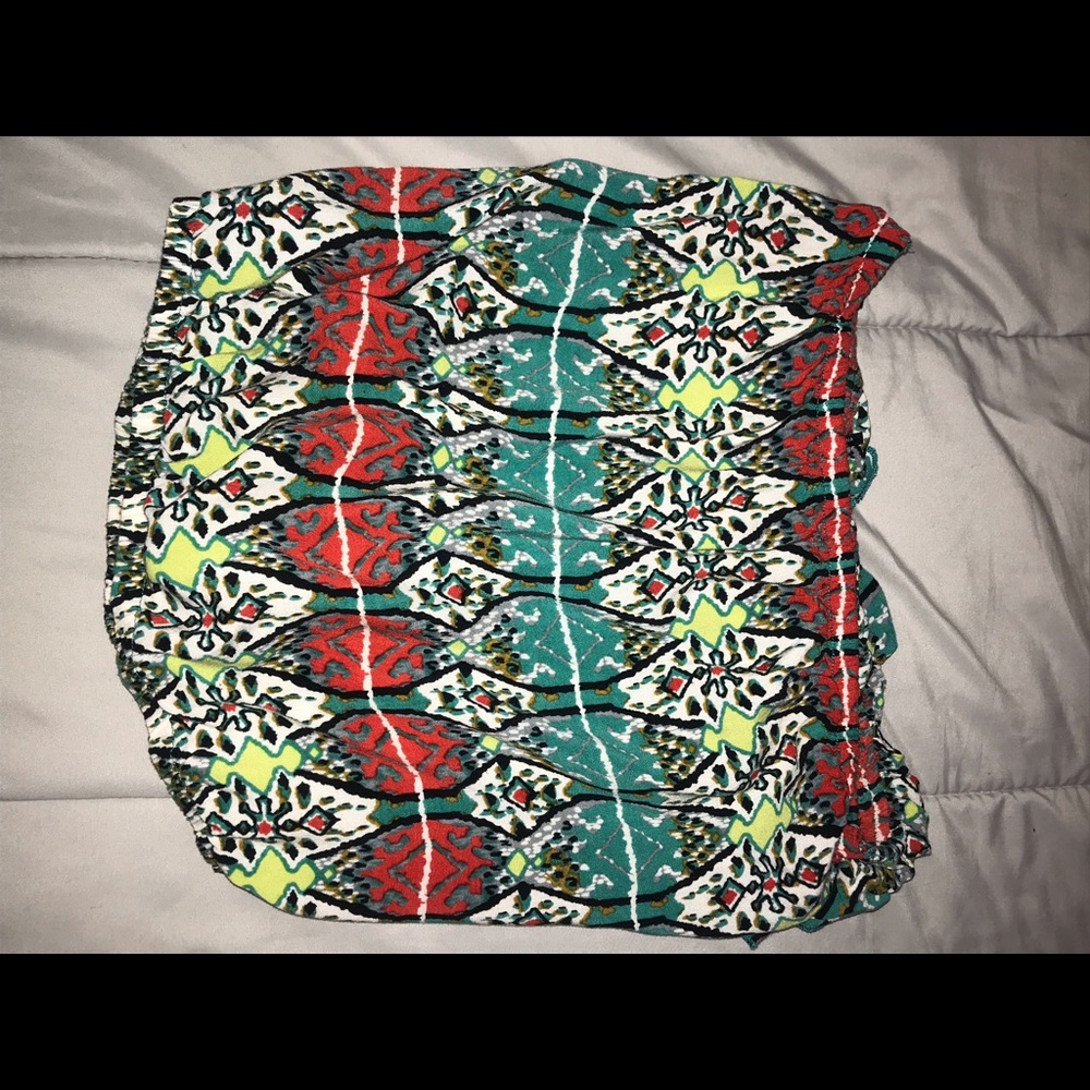Colorful Ruffled Crop - Top - Picture 2 of 2